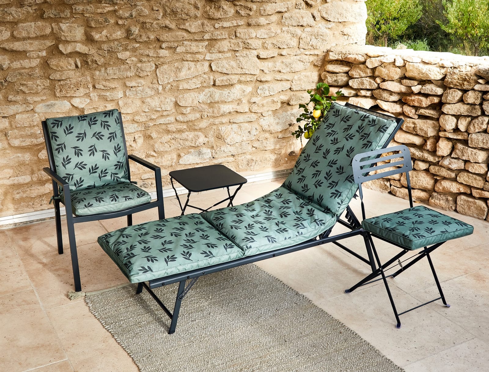 Garden furniture range — visual 4